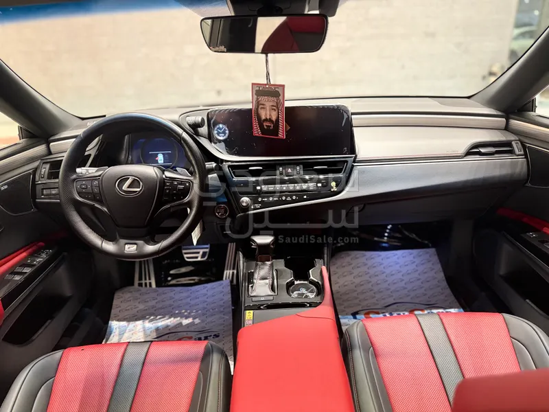 2025 لكزس إي إس 350 اف سبورت