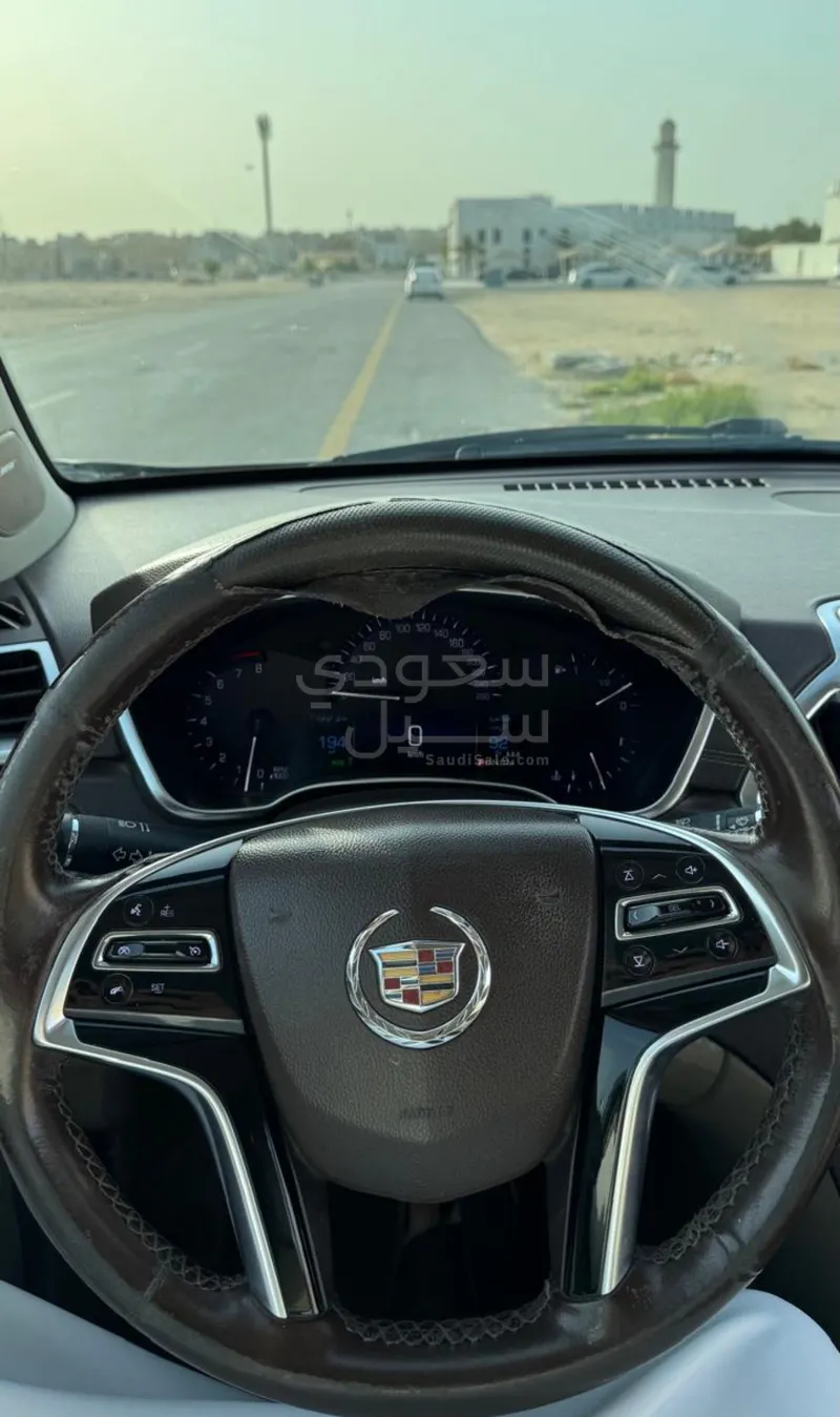 2015 كاديلاك اس ار اكس