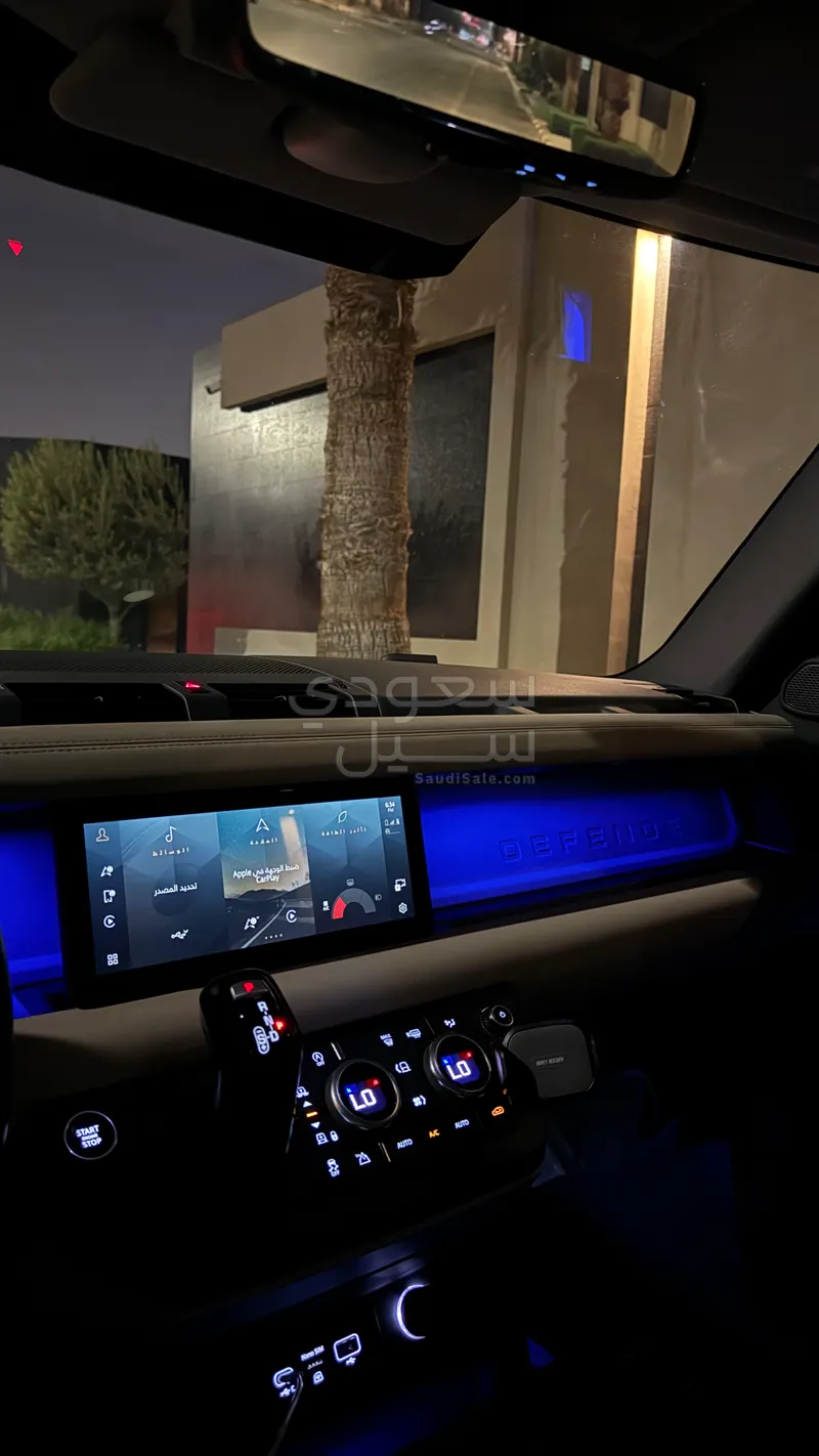 2021 لاند روفر ديفيندر 110