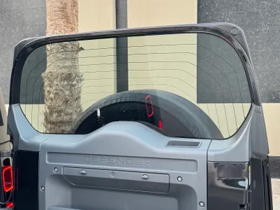 2021 لاند روفر ديفيندر 110