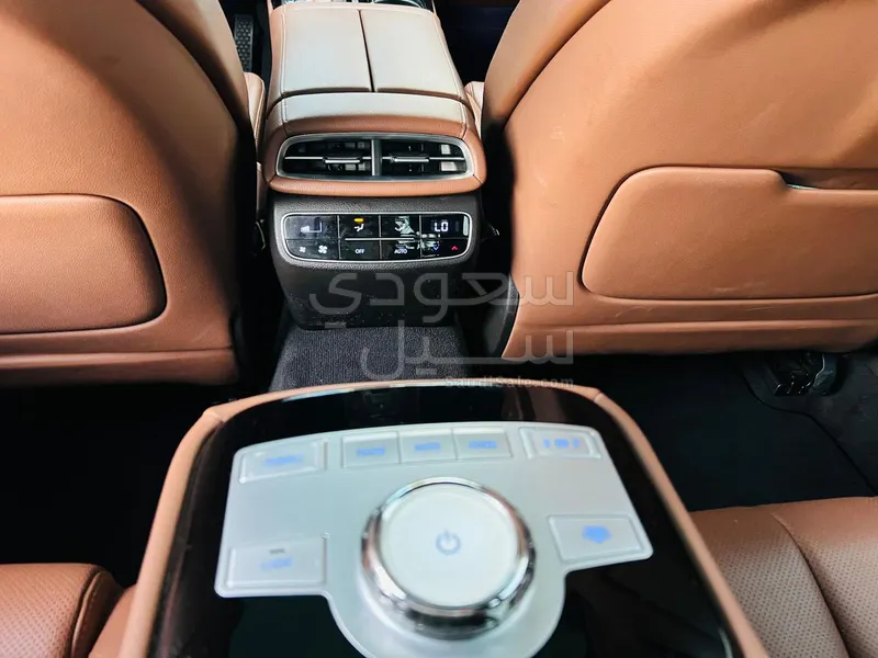 2024 Genesis G 80