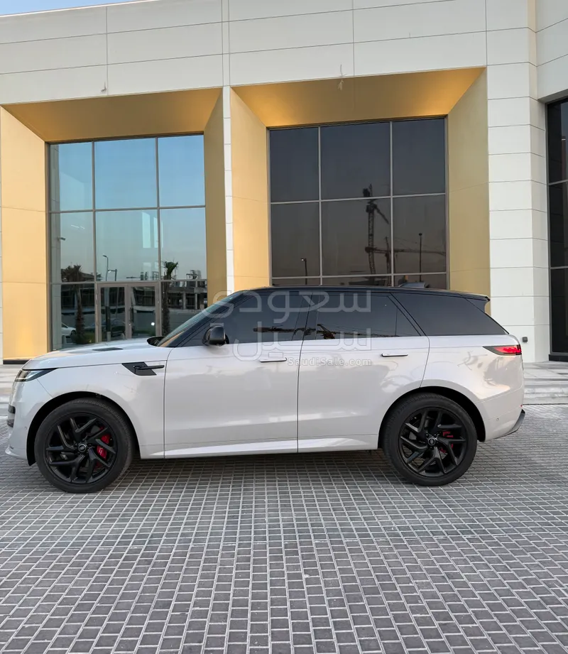 2023 لاند روفر رينج روفر سبورت اتش اس اي