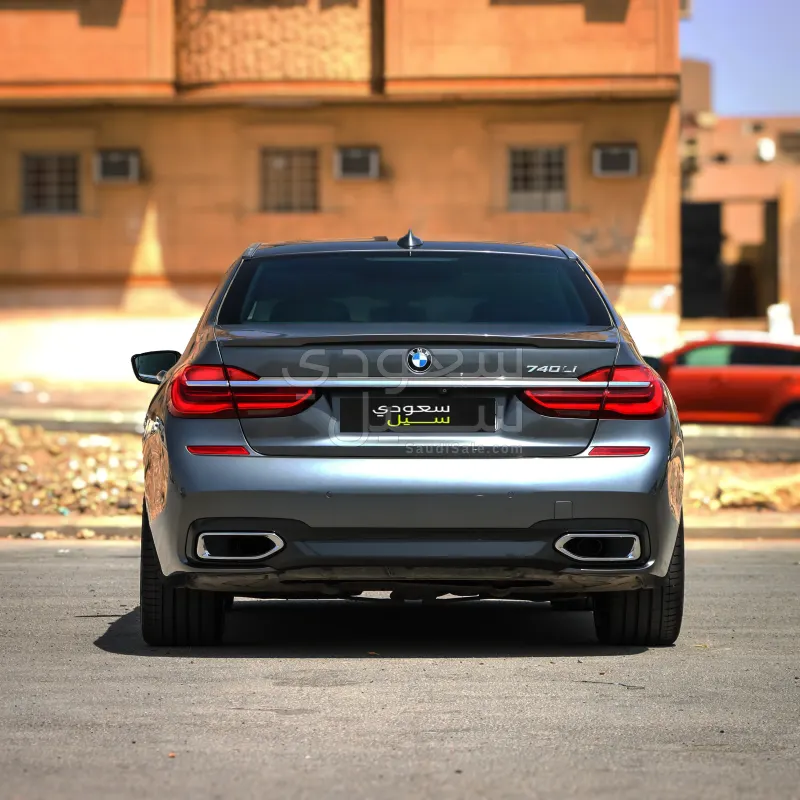 2018 بي ام دبليو الفئة السابعة 740 إل أي
