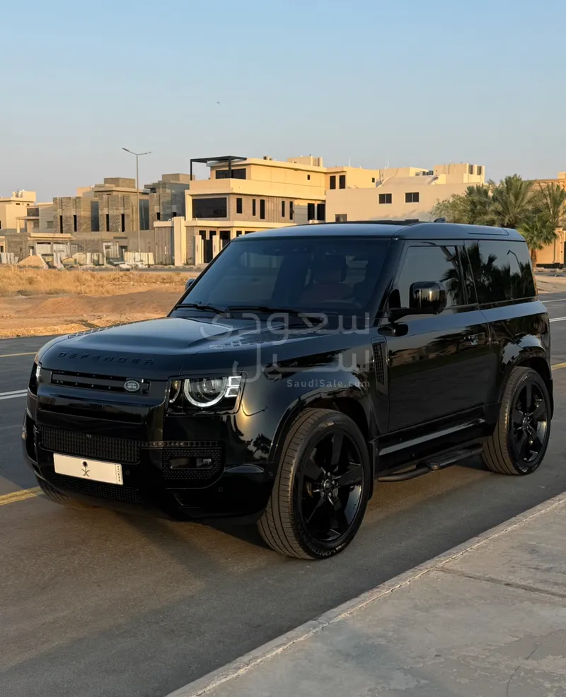 2025 Land Rover Defender 90