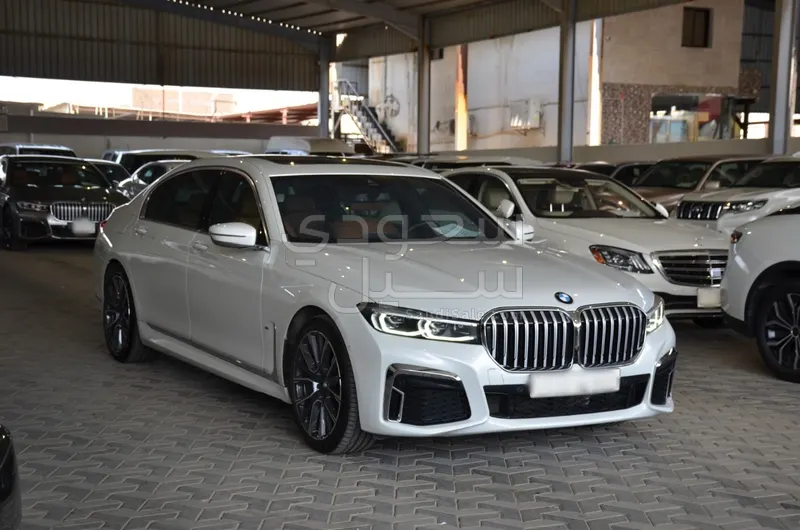 2021 بي ام دبليو الفئة السابعة 730 إل أي