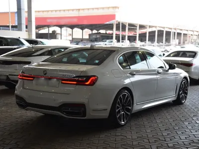 2021 بي ام دبليو الفئة السابعة 730 إل أي