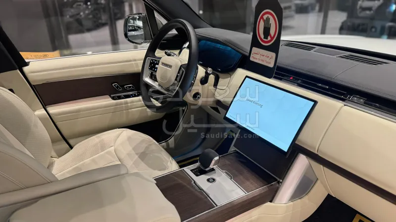 2025 لاند روفر رينج روفر فوج اس اي