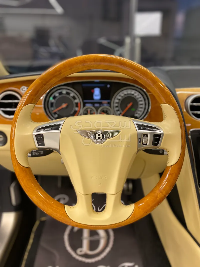 2014 Bentley Continental Flying Spur