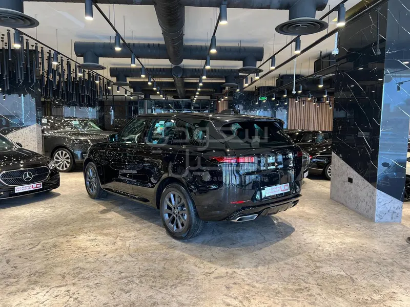 2025 Land Rover Range Rover Sport SE