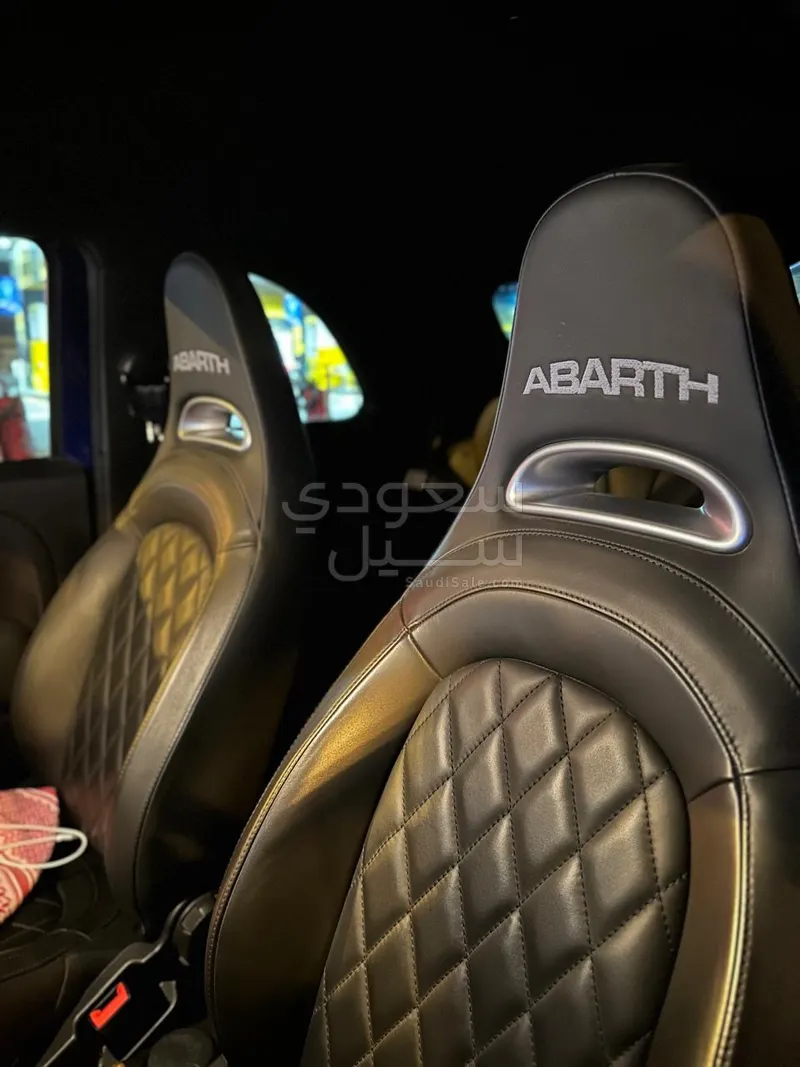 2022 فيات ابارث 595 كومبيتزيون