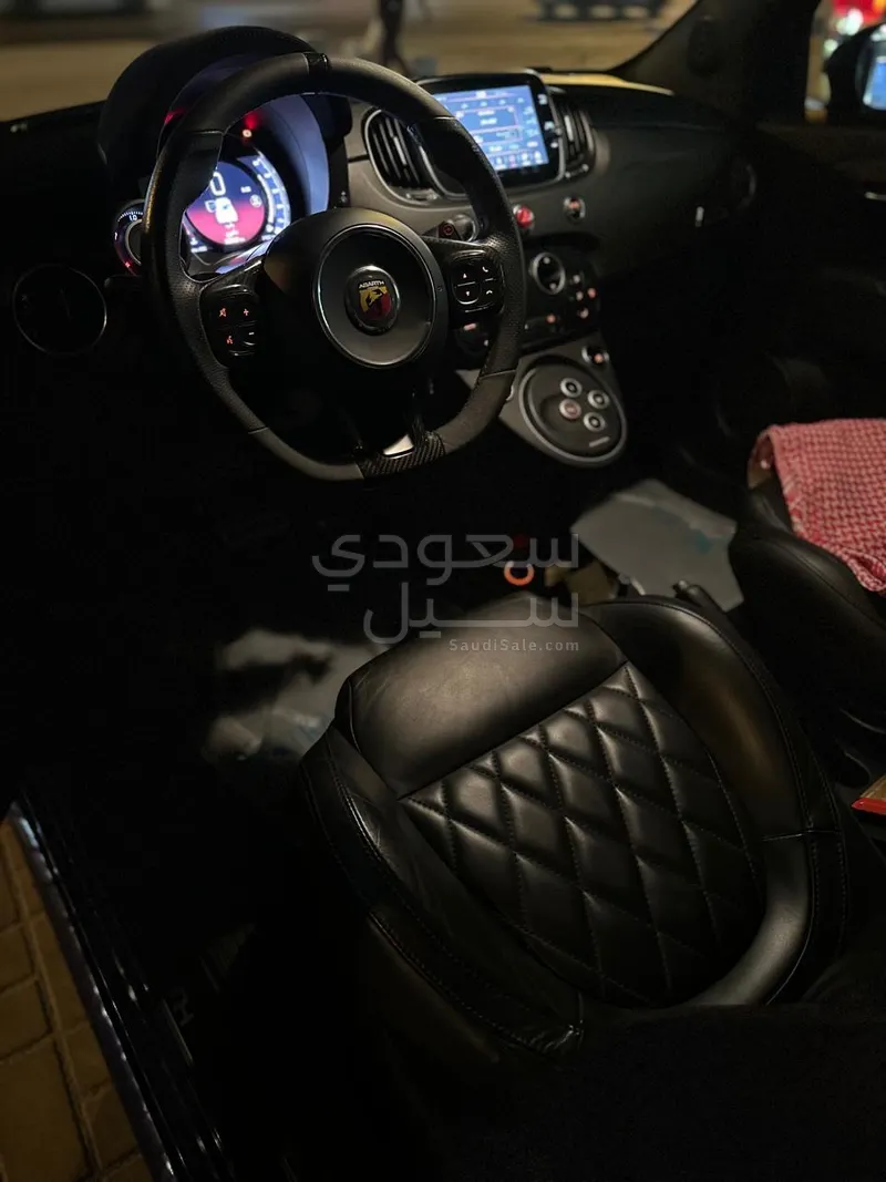 2022 فيات ابارث 595 كومبيتزيون