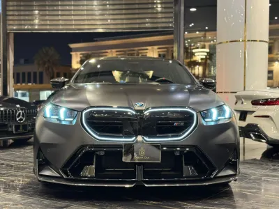 2025 بي ام دبليو الفئة ام إم 5