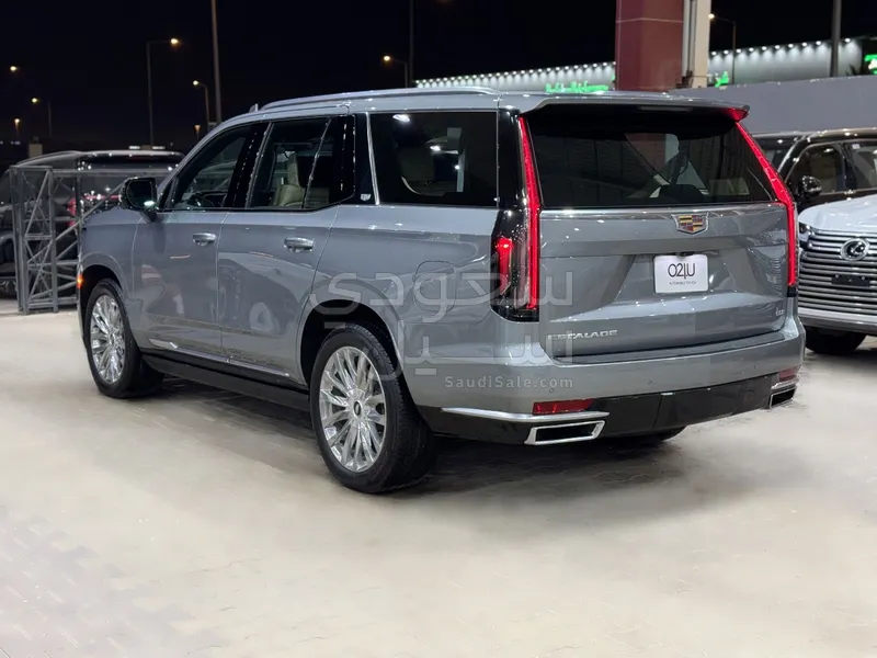 2024 كاديلاك اسكاليد بلاتينيوم