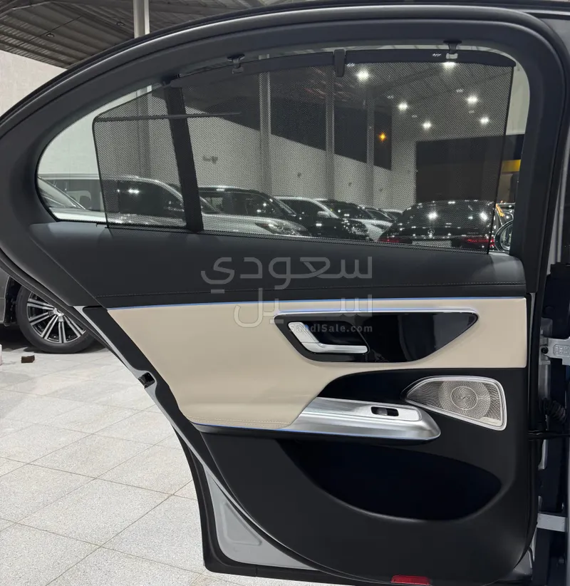 2025 مرسيدس - بنز إي 200