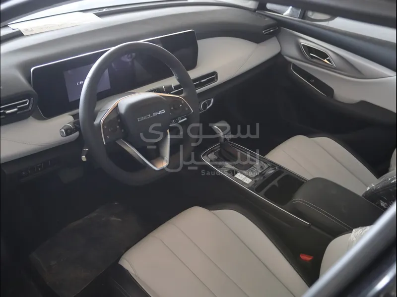 2025 بايك يو 5 بلس