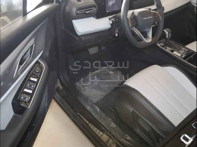 2025 بايك يو 5 بلس