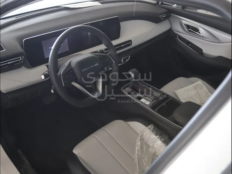 2025 بايك يو 5 بلس