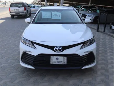 2025 تويوتا كامري ال اي