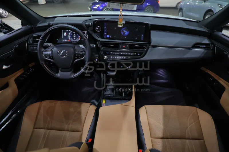 2025 لكزس إي إس 350 دي دي