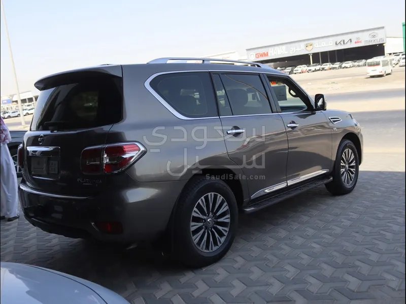 2015 Nissan Patrol Platinum