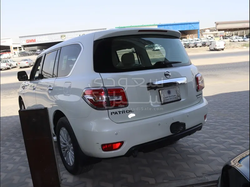 2017 Nissan Patrol LE2