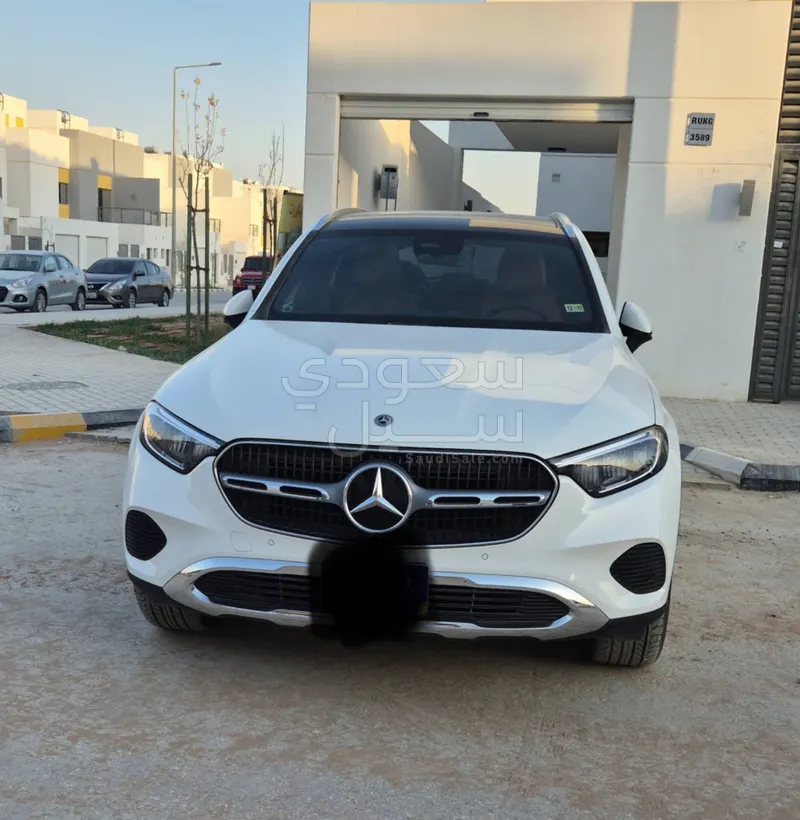 2025 مرسيدس - بنز جي إل سي 300