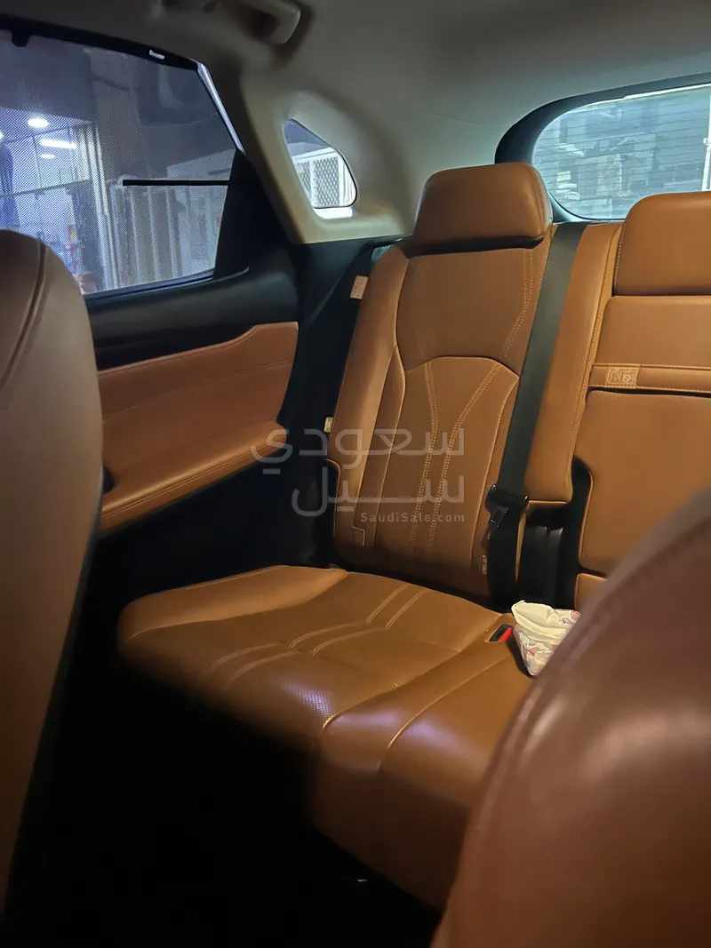 2021 لكزس أر إكس 450 هايبرد