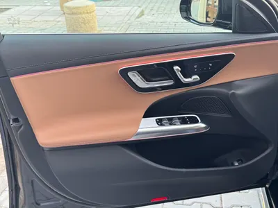 2025 Mercedes-Benz E 200