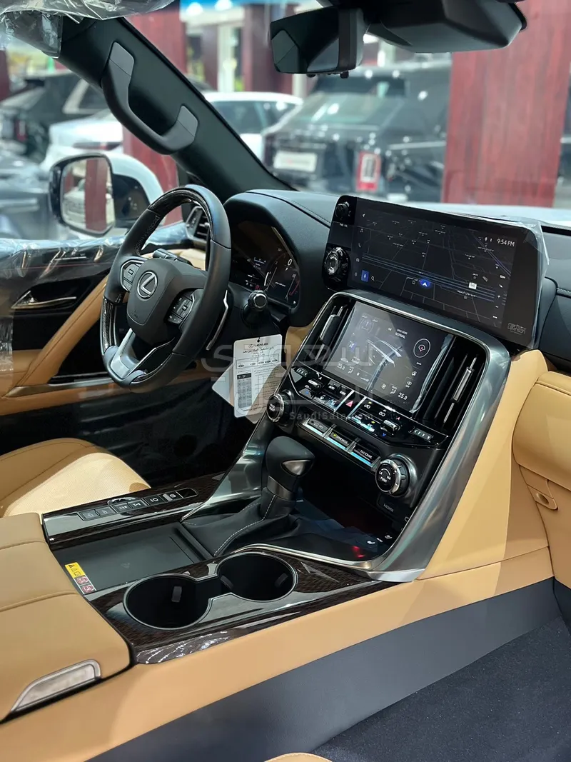 2025 Lexus LX 600