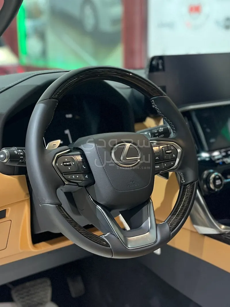 2025 Lexus LX 600