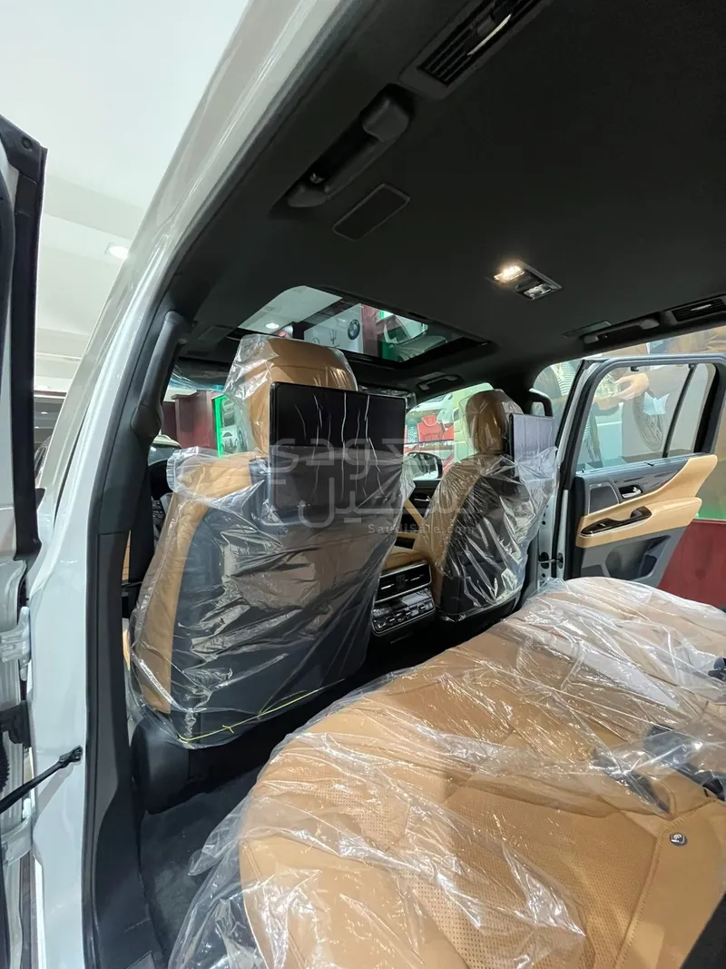 2025 Lexus LX 600