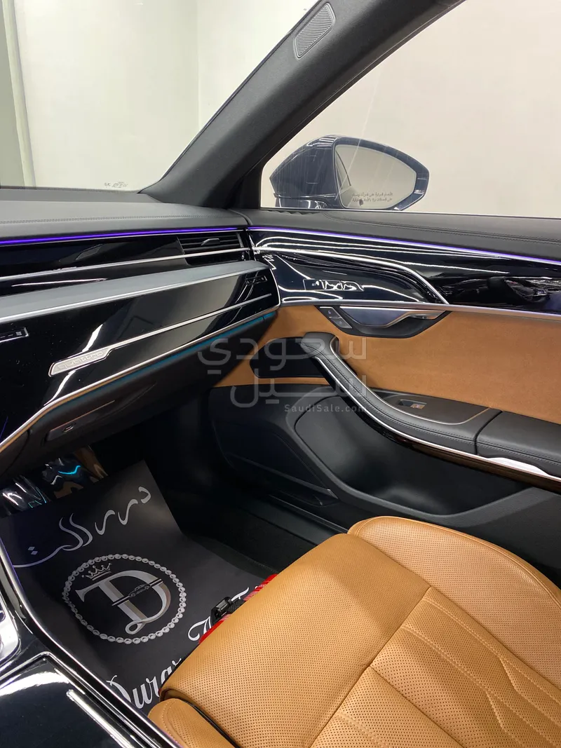 2022 اودي اي 8 ال 55تي اف اس أي