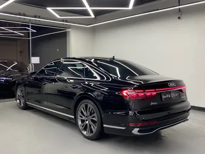2022 اودي اي 8 ال 55تي اف اس أي