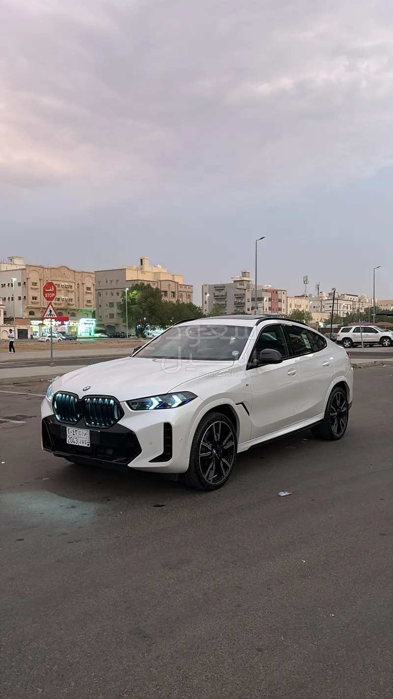 2024 بي ام دبليو الفئة اكس 6 إم كت