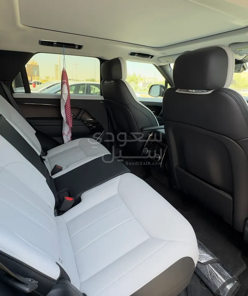 2024 لاند روفر رينج روفر سبورت اتش اس اي