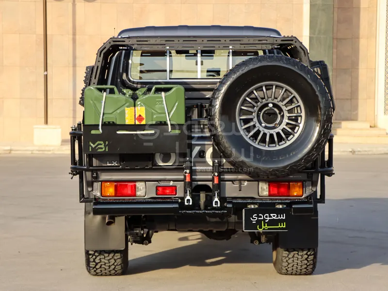 2024 Toyota Land Cruiser LX Double Cab