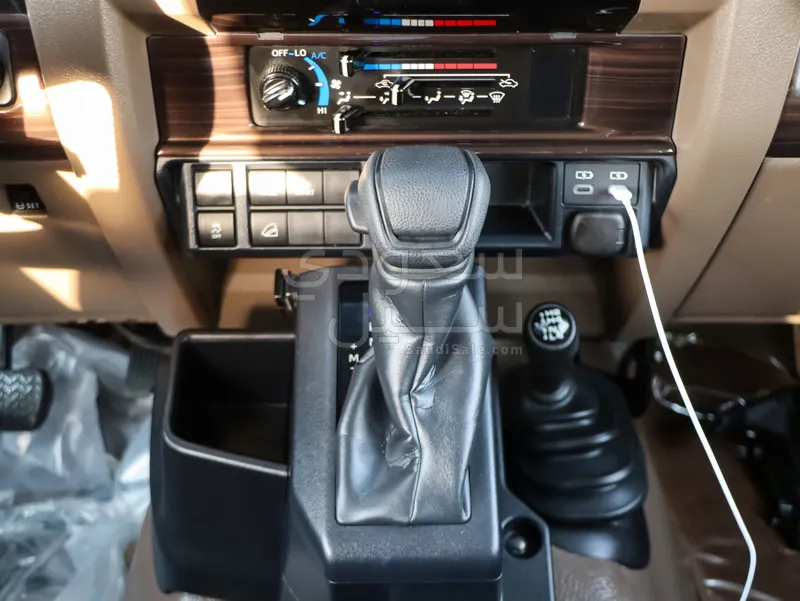2024 Toyota Land Cruiser LX Double Cab