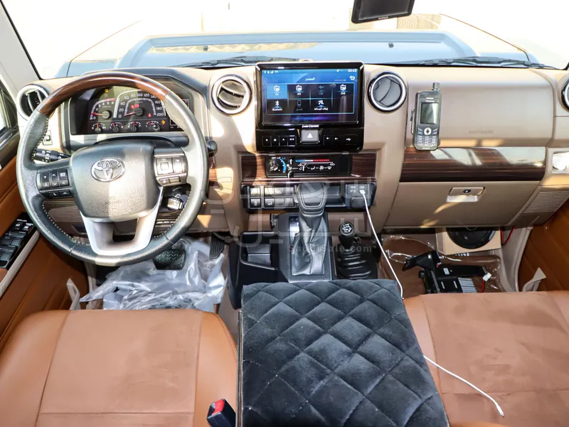 2024 Toyota Land Cruiser LX Double Cab