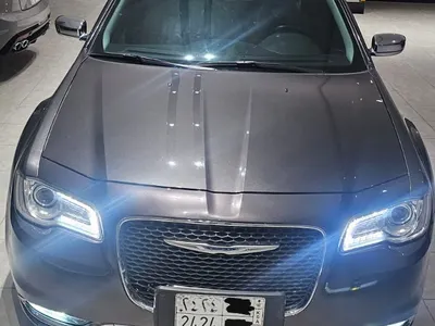 2021 كرايسلر 300 ليميتد