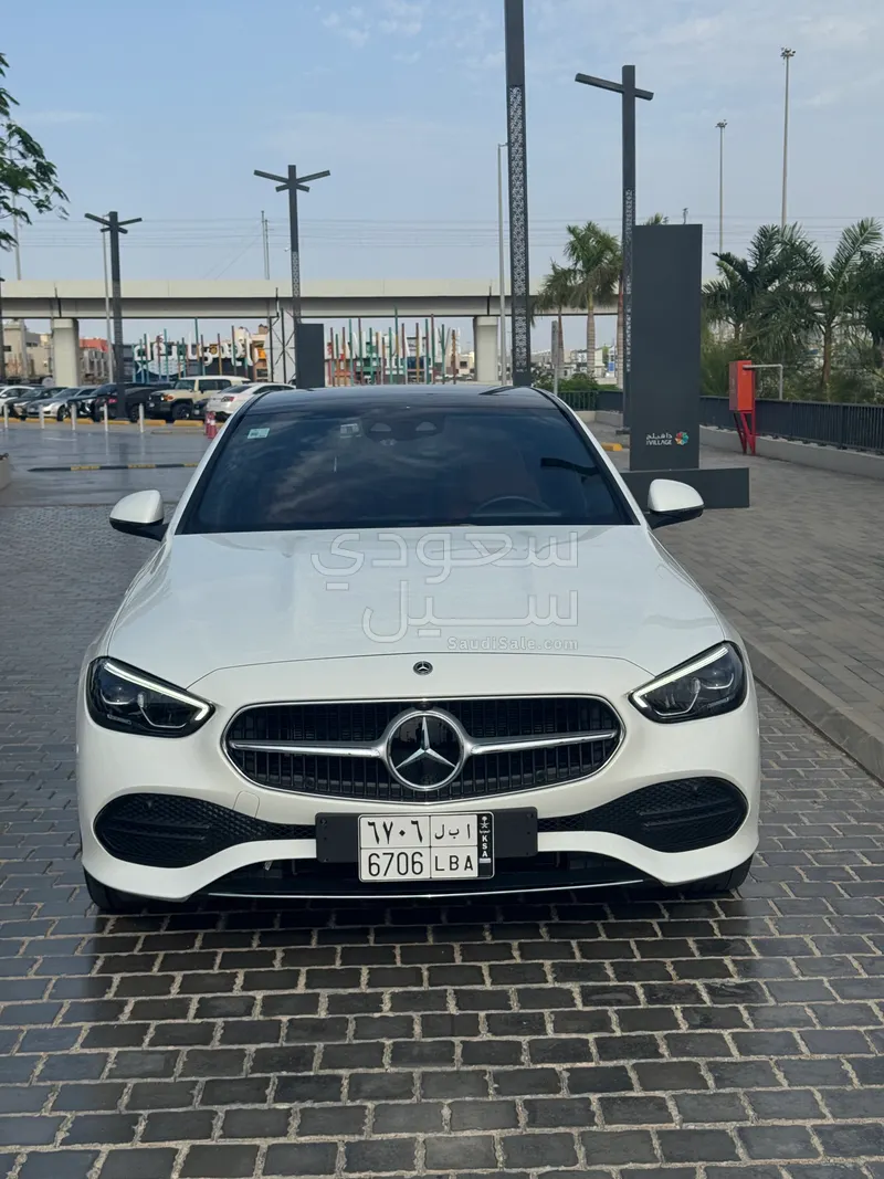 2023 مرسيدس - بنز سي 300