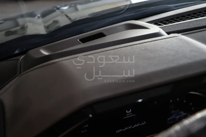2023 جي ام سي سييرا اليفيشن