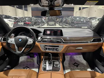 2021 بي ام دبليو الفئة السابعة 730 إل أي