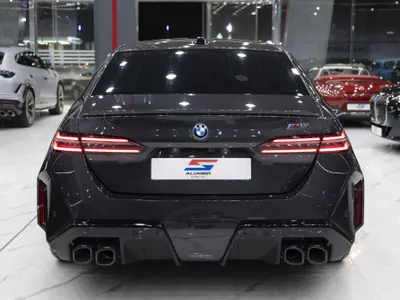 2025 بي ام دبليو الفئة ام إم 5