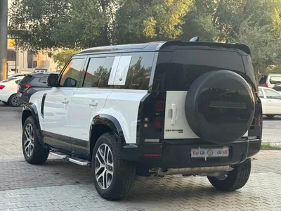 2021 لاند روفر ديفيندر اس اي