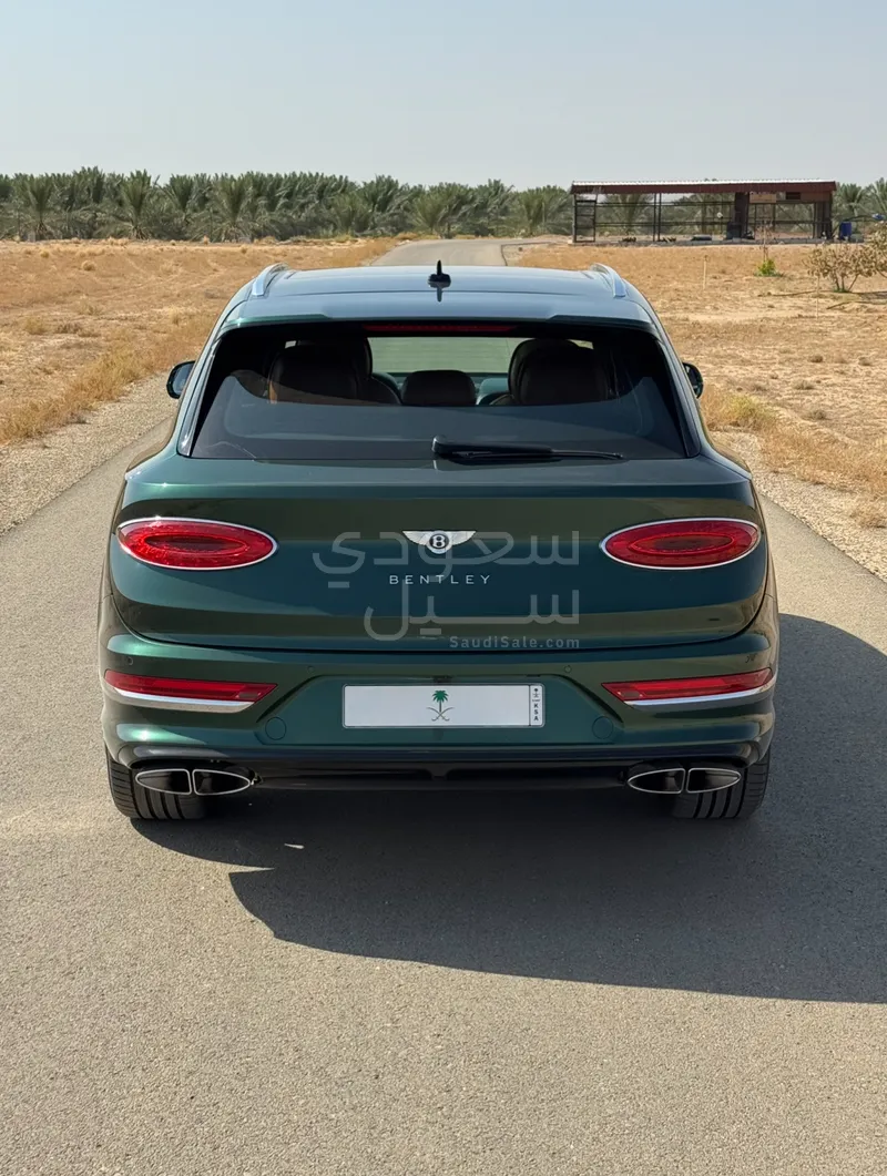2021 بنتلي بنتايجا الاصدار الاول