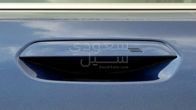2025 بي ام دبليو الفئة الخامسة 520 أي