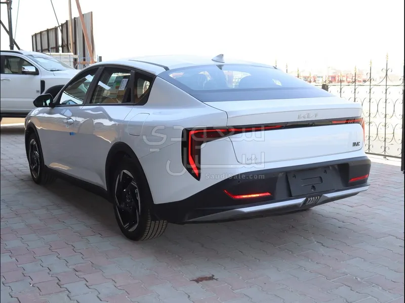 2026 Kia K4