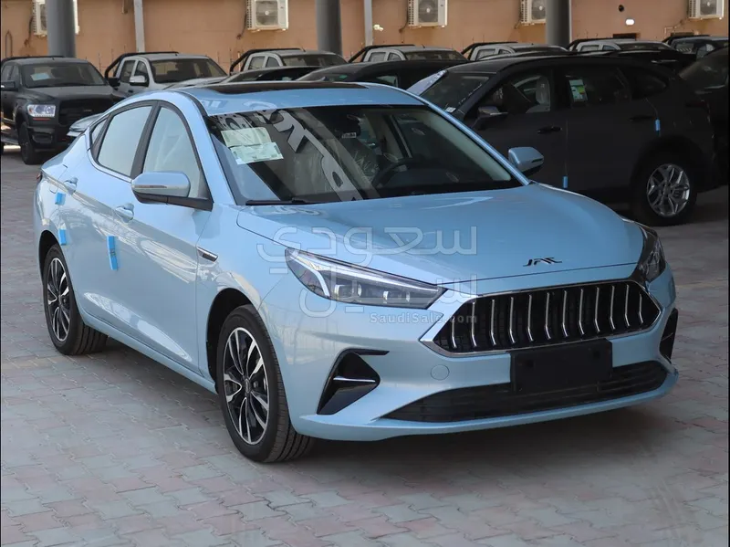 2025 JAC J7
