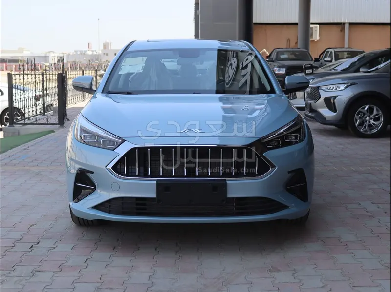2025 JAC J7