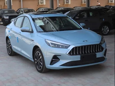 2025 JAC J7